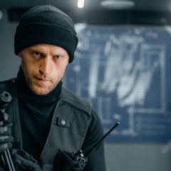 Robber-preparing-to-tamper-the-security-camera